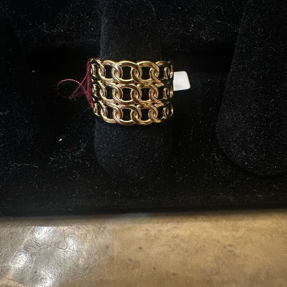 Gold Chain Link Ring.
